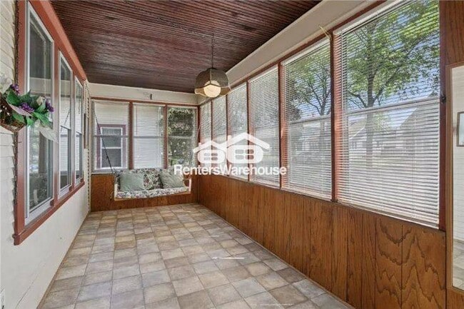 Photo - 945 Sherburne Ave