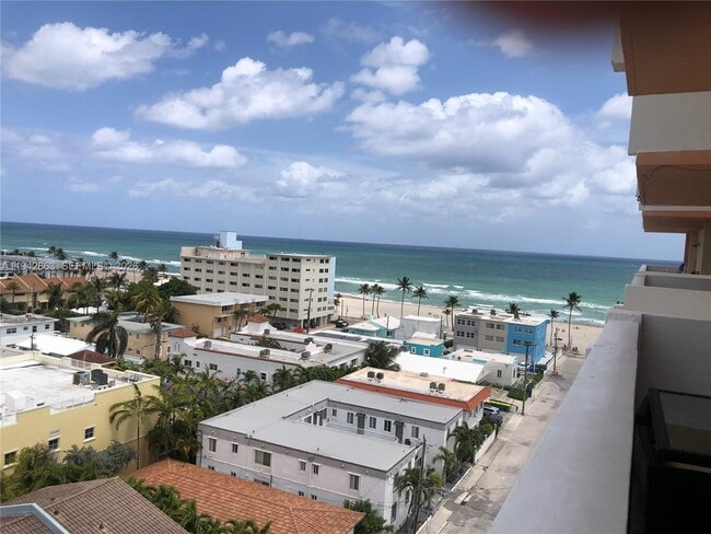 Building Photo - 801 S Ocean Dr Unit 1004