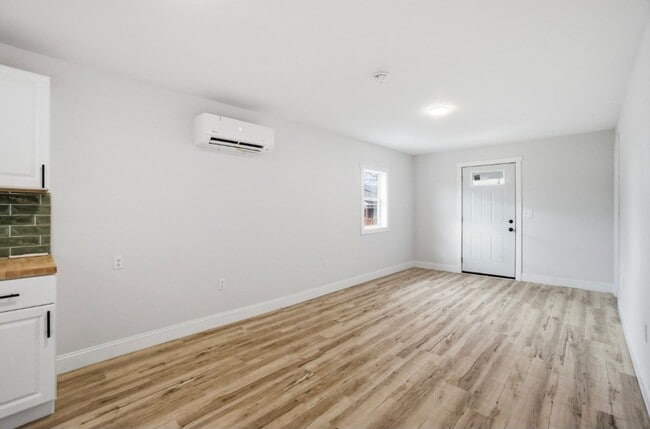 Photo - Spacious inside and out! Freshly painted! 3-Bedroom Rental Home – Comfort & Convenience!