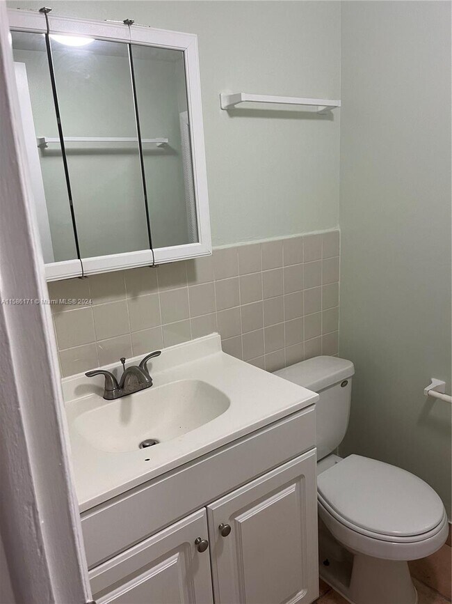 Building Photo - 11606 NW 29th St Unit A6 Rental