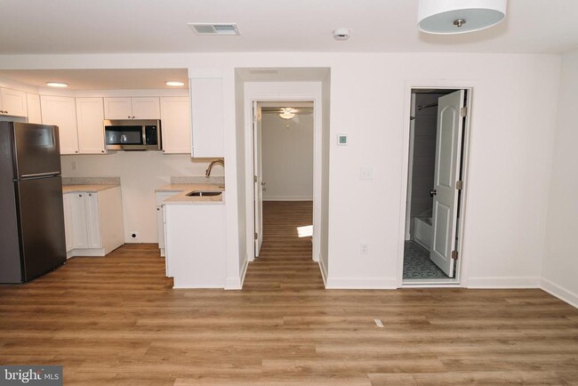 Photo - 380 Broadview Ave Unidad APT 5