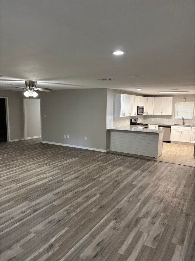 Photo - 26019 Leafywood Dr