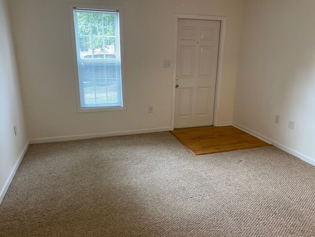 Photo - Desirable 1 Bed/1 Bath Condo in Very Conve...