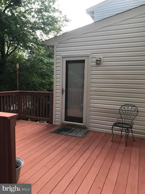 Photo - 5820 Silchester St