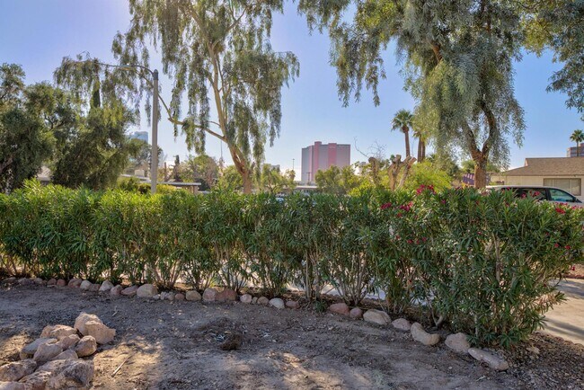 Photo - 3 bed and 2 bath with big yard for boat an...