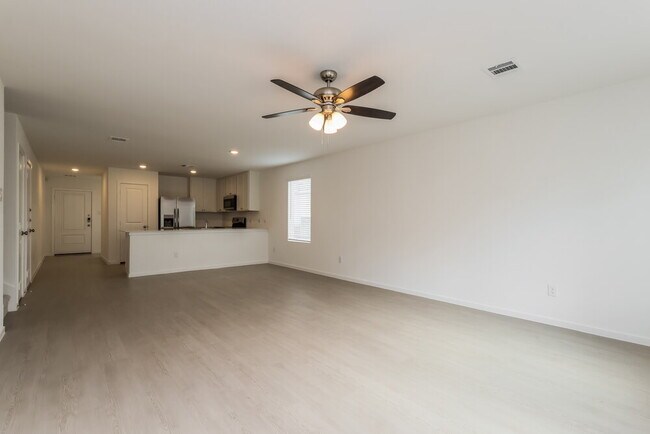 Photo - 16006 Tallis Dr