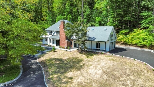 Photo - 9 Jones Dr
