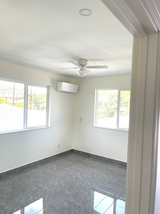 Photo - 918 8th Ave