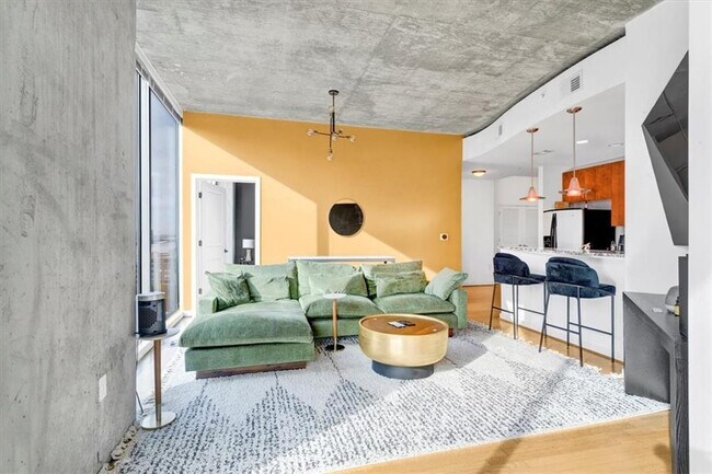 Photo - 400 W Peachtree St NW Unit 1211