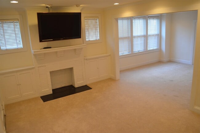 Photo - 621 W Princess Anne Rd