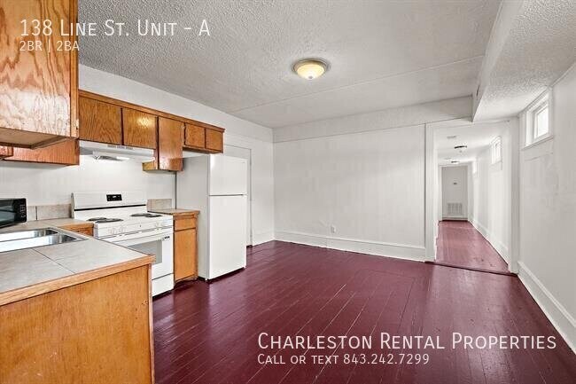 138 Line St