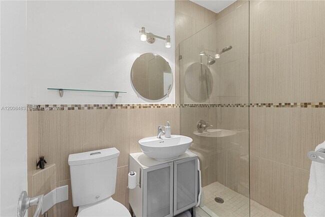 Photo - 2445 Lake Pancoast Dr Unit M