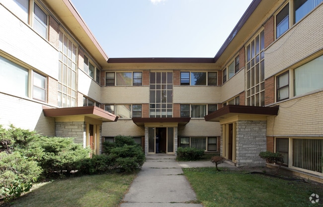 Garfield Gardens - 2320 W Garfield