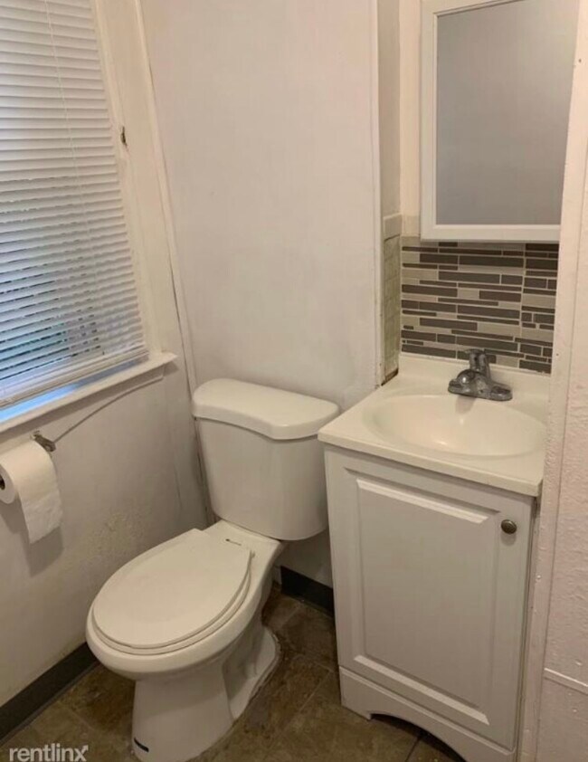bathroom - 71 Peck St Unit 2 besroom apartment