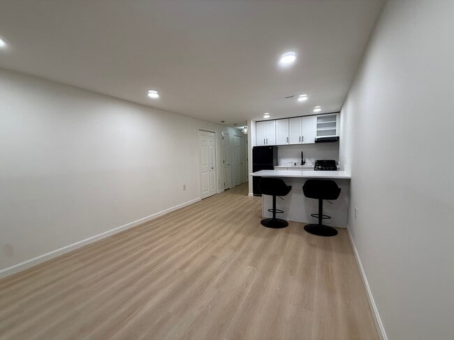 Photo - 2 Greenbriar Dr Unit 103