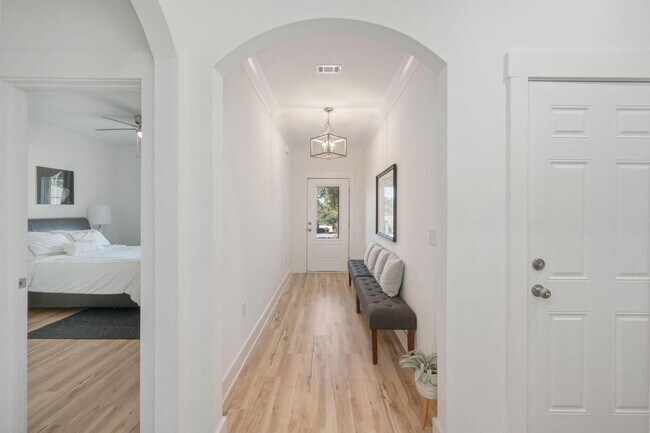 Photo - 667 Red Fern Rd