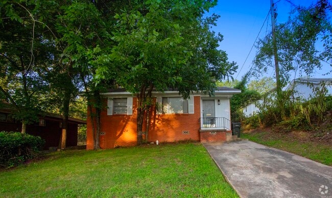Building Photo - 123 N Jackson St Rental