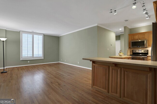 Photo - 1421 Peachtree St NE Unit 210