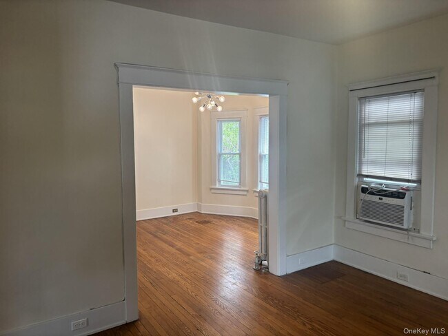 Photo - 48 Ferris Pl