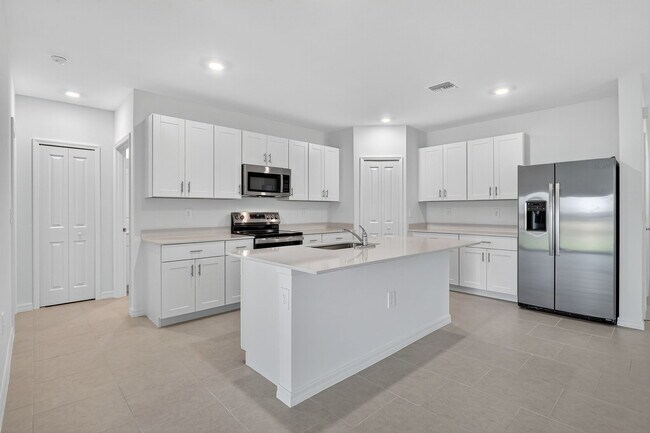 19525 Fairhill Ct
