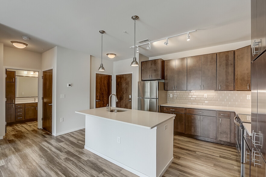 1BR, 1BA - 747SF Kitchen