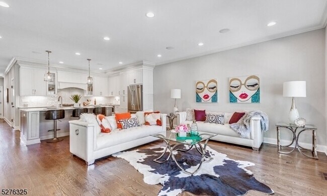 Photo - 100 Orchard St