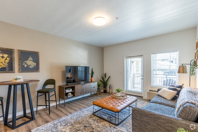 1BR, 1BA - 745SF