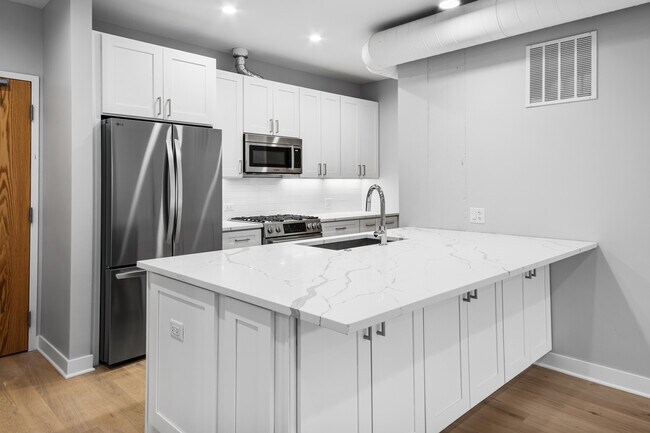 Photo - 4637 N Ashland Ave Unit 302