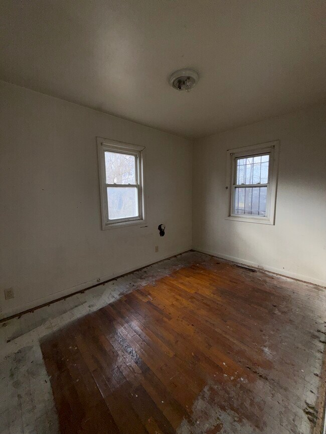 Photo - 3221 Burgess St