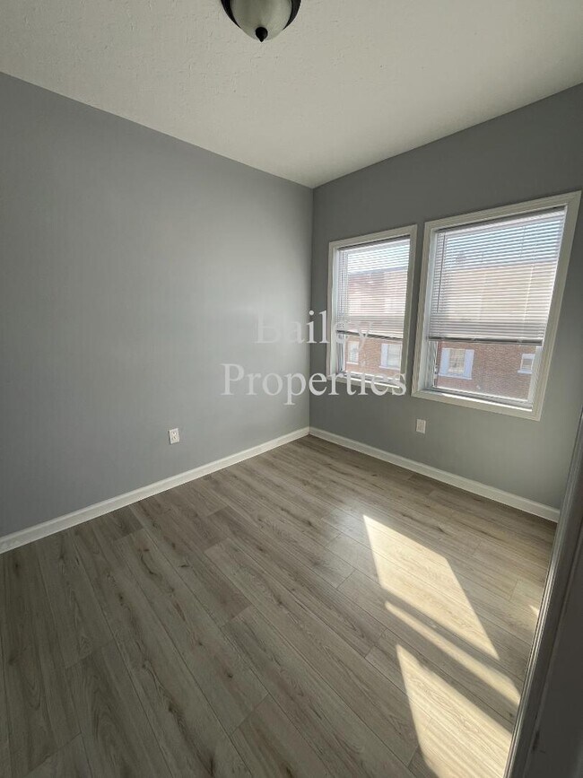 Photo - 952 S Floyd St Apartamento