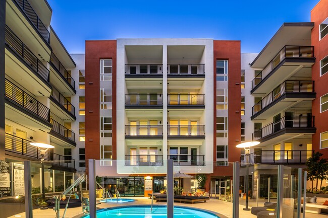 Building Photo - Tenney Rental