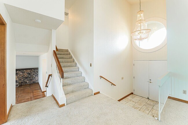 Photo - PURE Property Management presents: Beautiful 4 Bedroom Home Near Foxtail Golf Course!