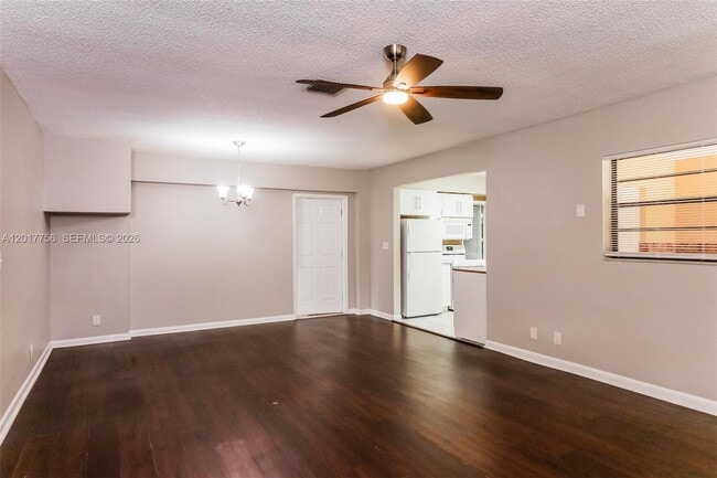 Photo - 830 E Evanston Cir