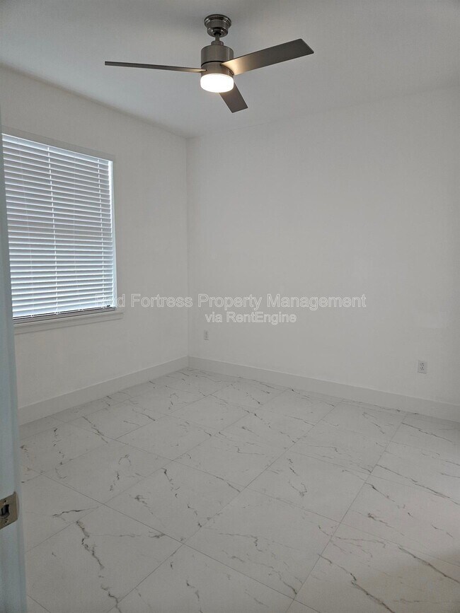 Photo - 5146 Centennial Blvd