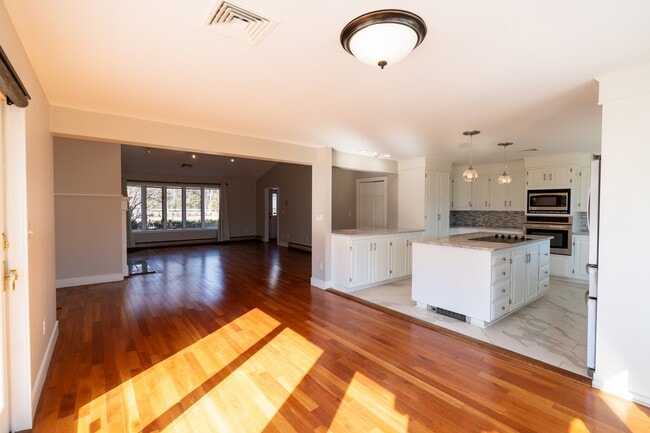 Photo - 363 Blackstrap Rd