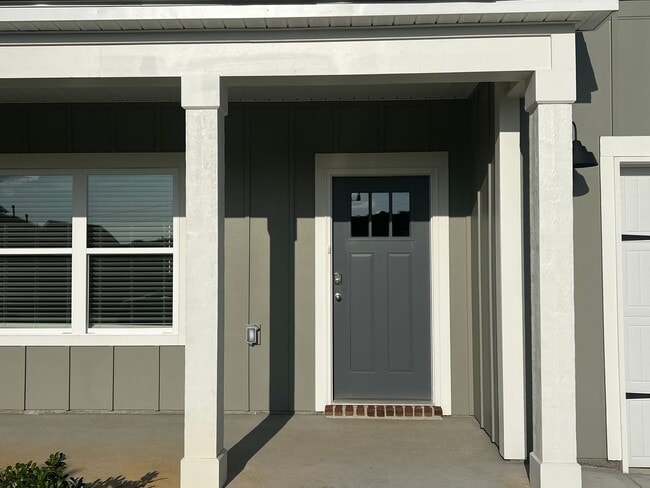 Photo - Rosser Farms | 5BR / 3BA | 2,511 SF | 2-Car Garage | Modern Open Floor Plan