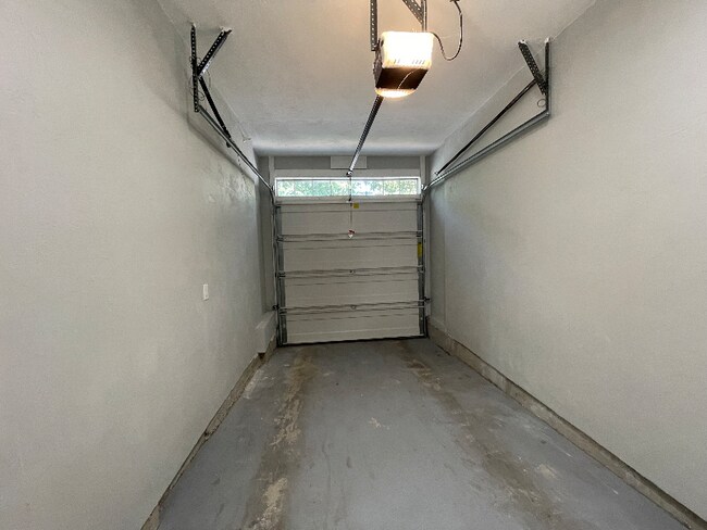 Photo - 360 Charles St