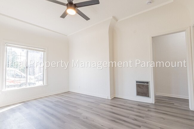 Photo - 2757 S Mansfield Ave Unit 2759 Mansfield Ave