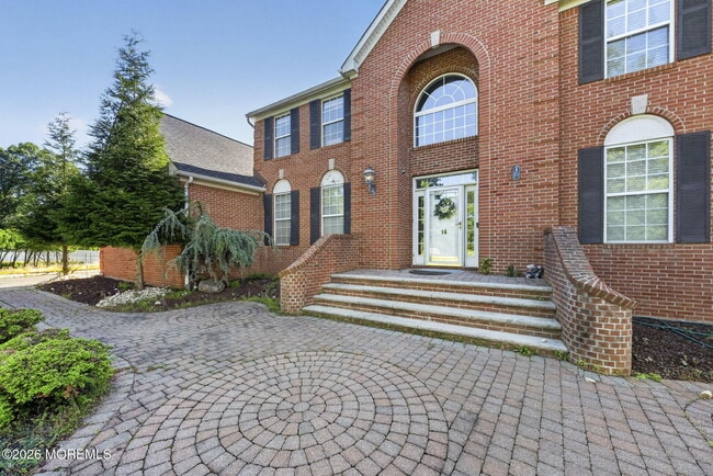 Photo - 14 Heathrow Ct