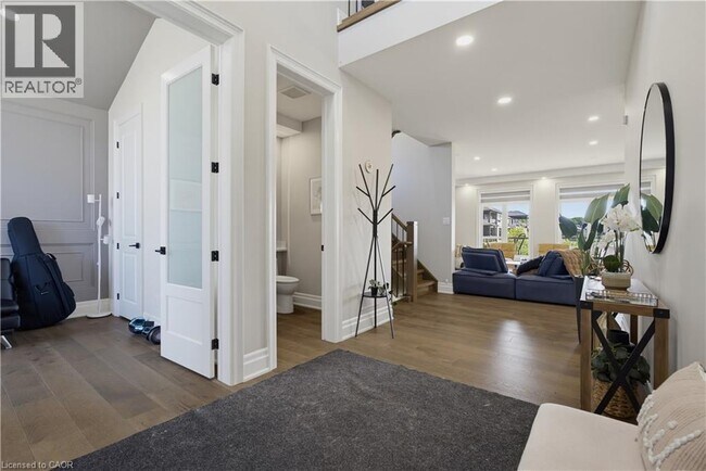 Photo - 1541 Medway Park Dr