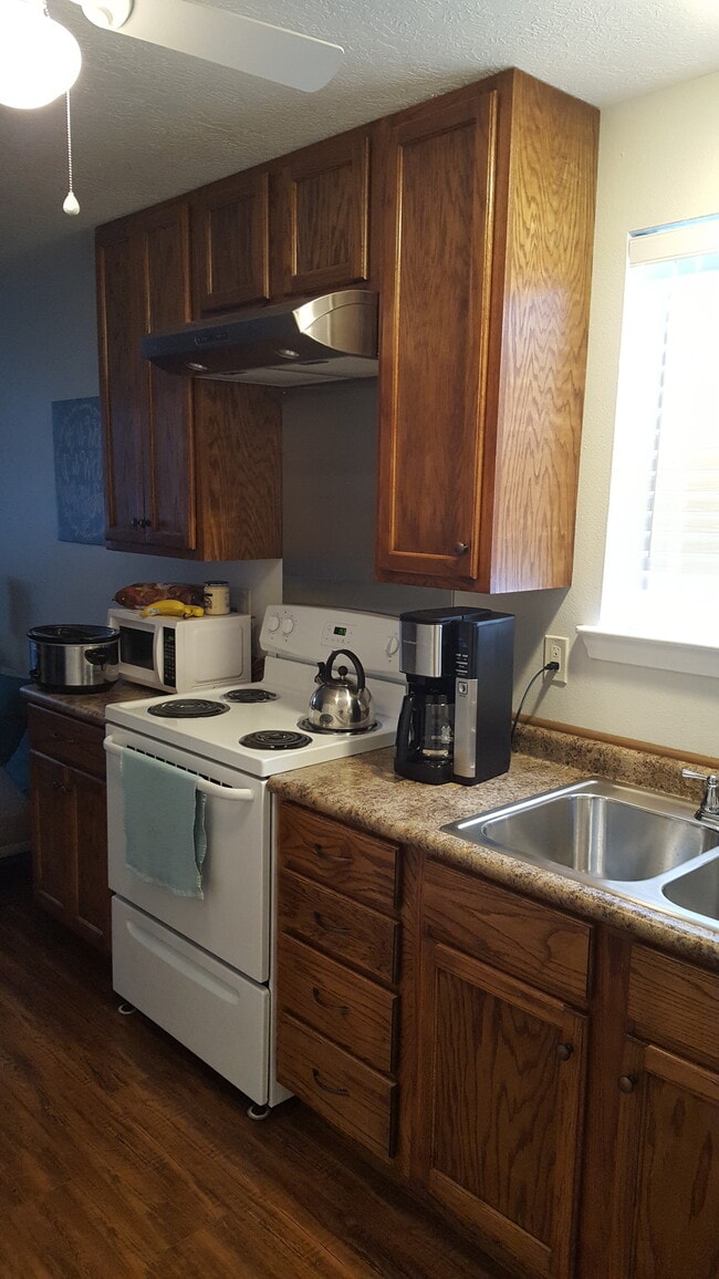 Photo - 1015 N Houston St Unit #106