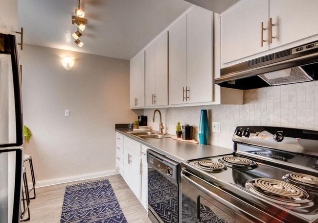 The Glen at Old Town apartments — community photo