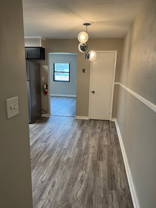 Photo - 564 Grand Ave