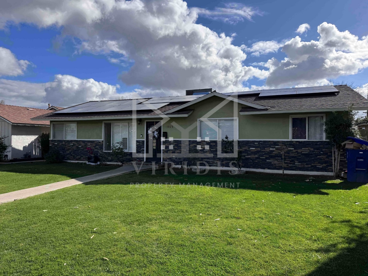 Photo - 1710 Radcliffe Ave