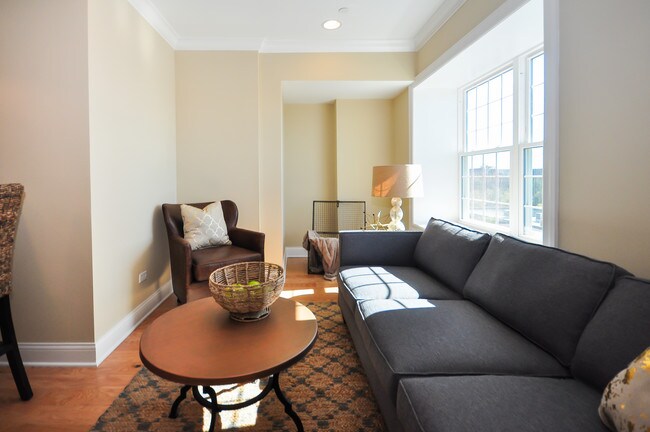 Photo - 1 S NW Highway