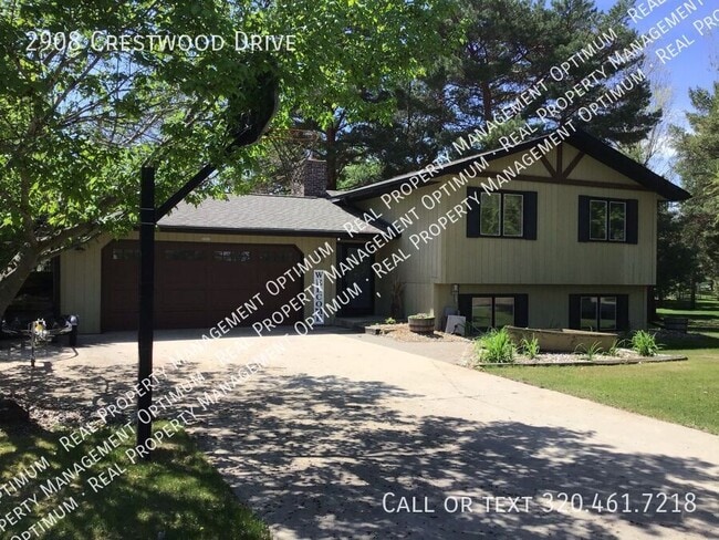 Building Photo - 2908 Crestwood Dr NE Rental