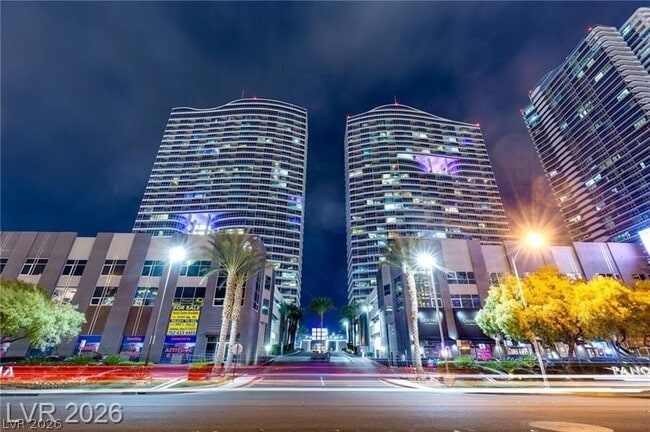 Building Photo - 4575 Dean Martin Dr Unit 1402