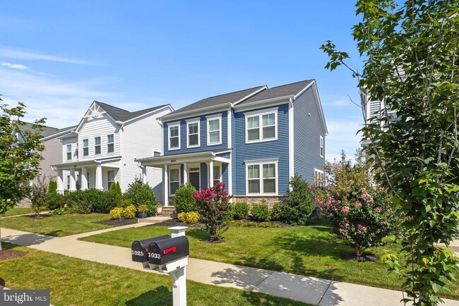 Building Photo - 1025 Forsythia Ln