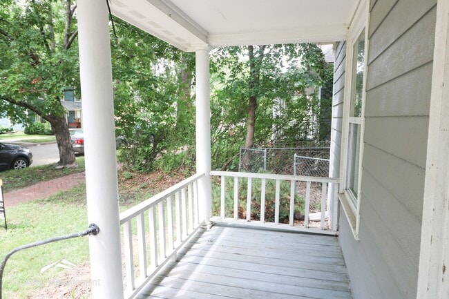 Photo - 908 Leavenworth St Unit A