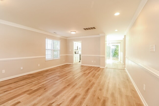 Photo - 6406 Nevin Rd